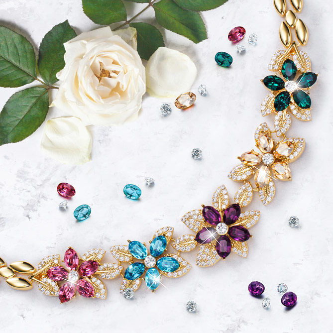 Conjunto BOUQUET DE FLEURS: Juntas o por separado, estas 2 joyas acabadas en Oro de 1ª Ley ¡serán tu comodín de estilo!